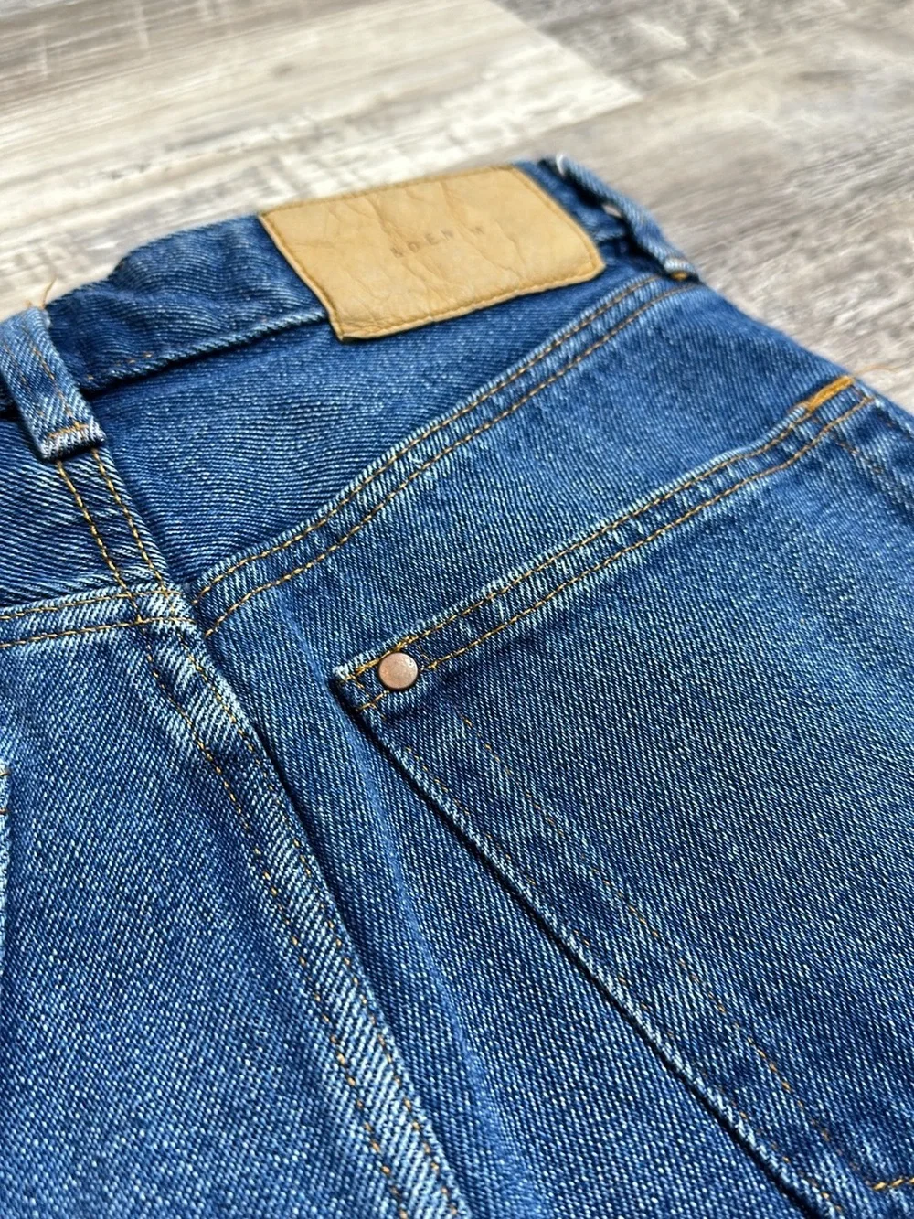 &Denim High Rise Button Fly Frayed Denim Shorts Size 24 (WA-1562)